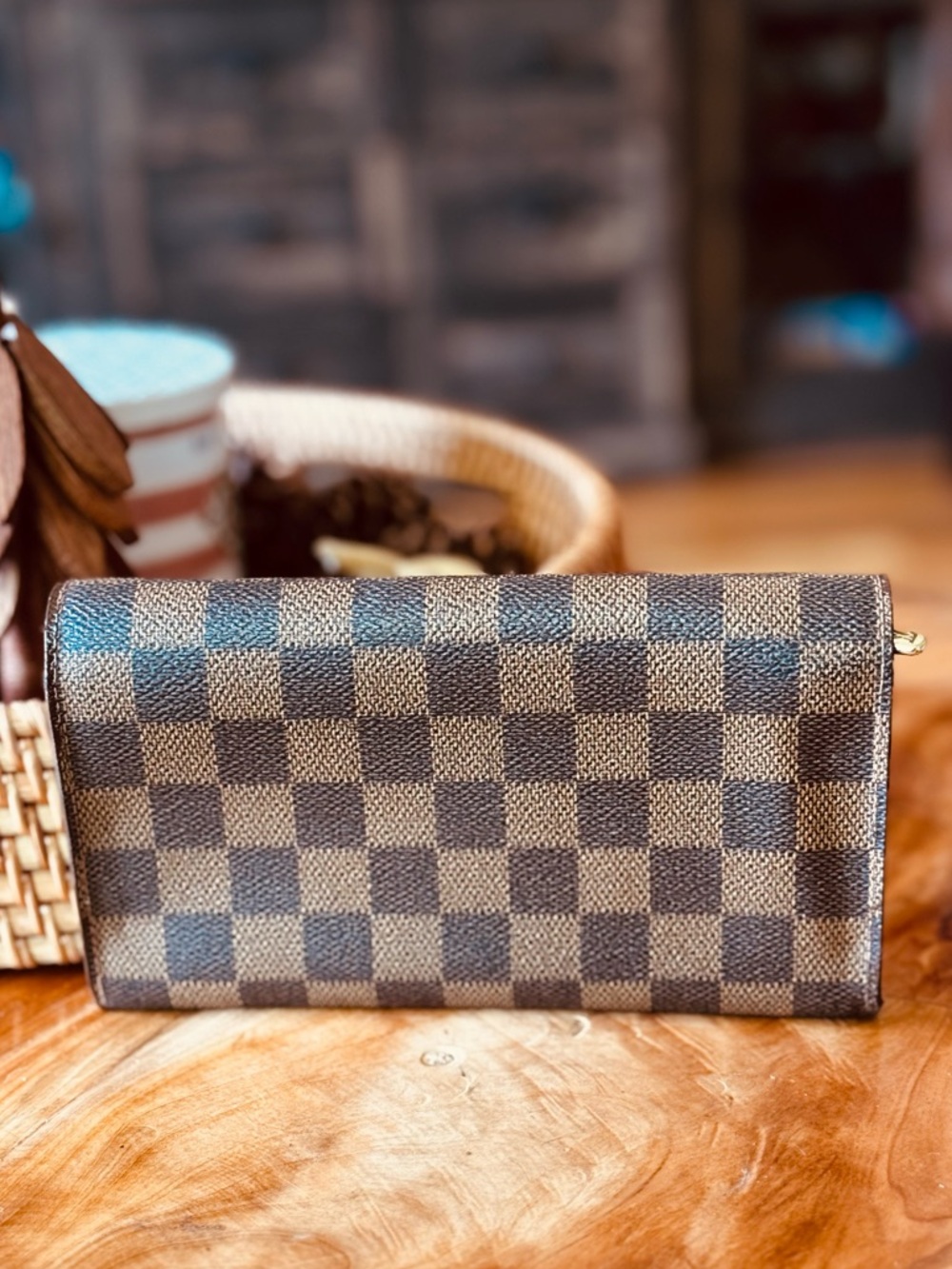 Louis Vuitton
 Damier Ebene Pattern Sarah Wallet - Picture 3 of 17